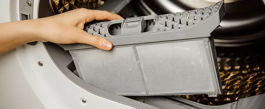 Signs Of A Clogged Dryer Lint Trap in Kankakee, Illinois